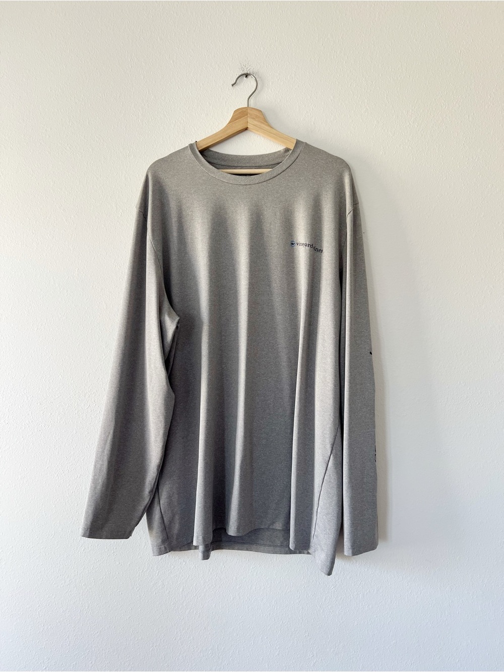 VINEYARD VINES | Men’s Performance Long Sleeve Tee in Grey | XXL
